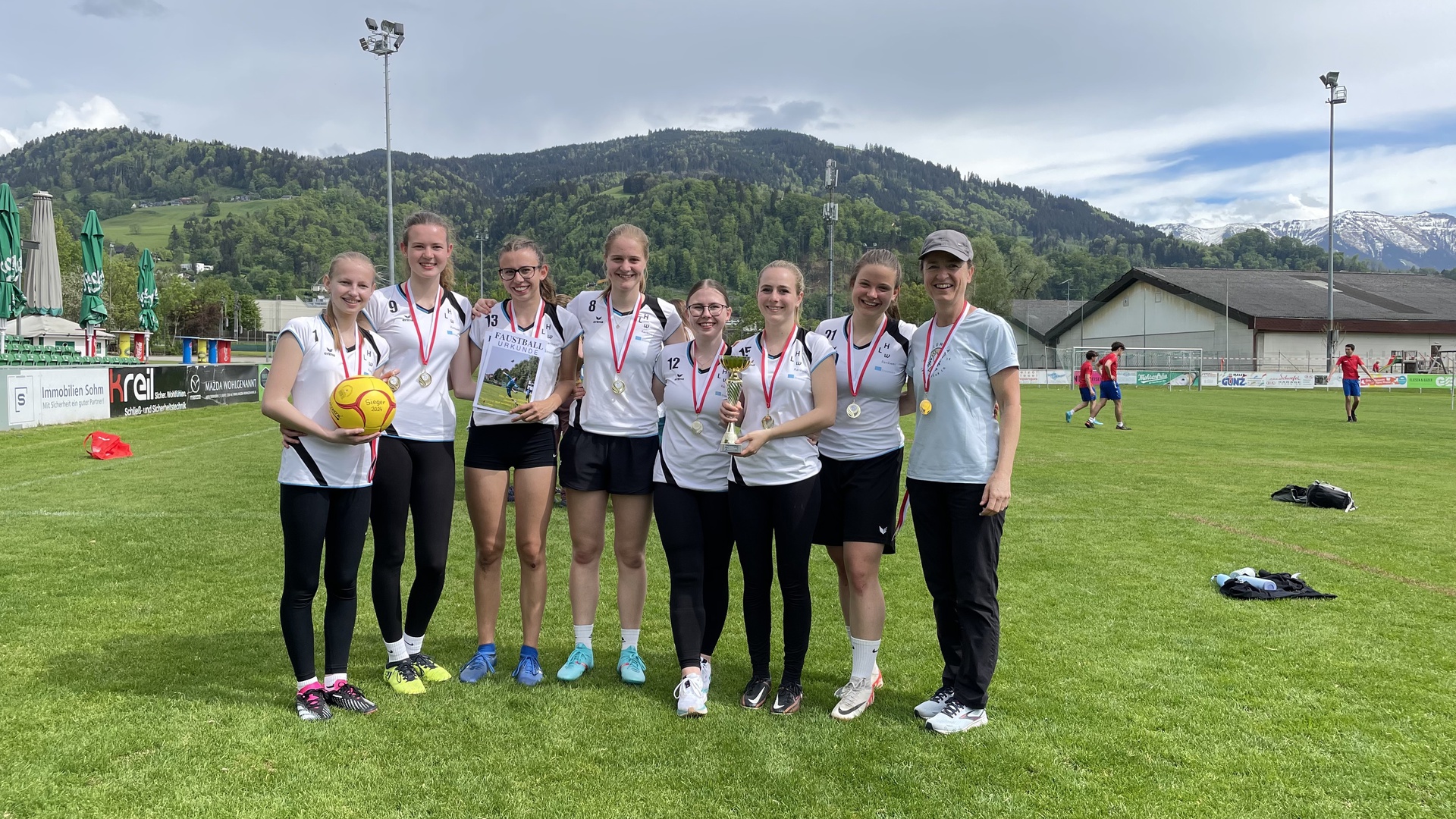 HLW Rankweil erneut Landesmeister beim Faustball Schulcup am 2. Mai 2024 in Haselstauden