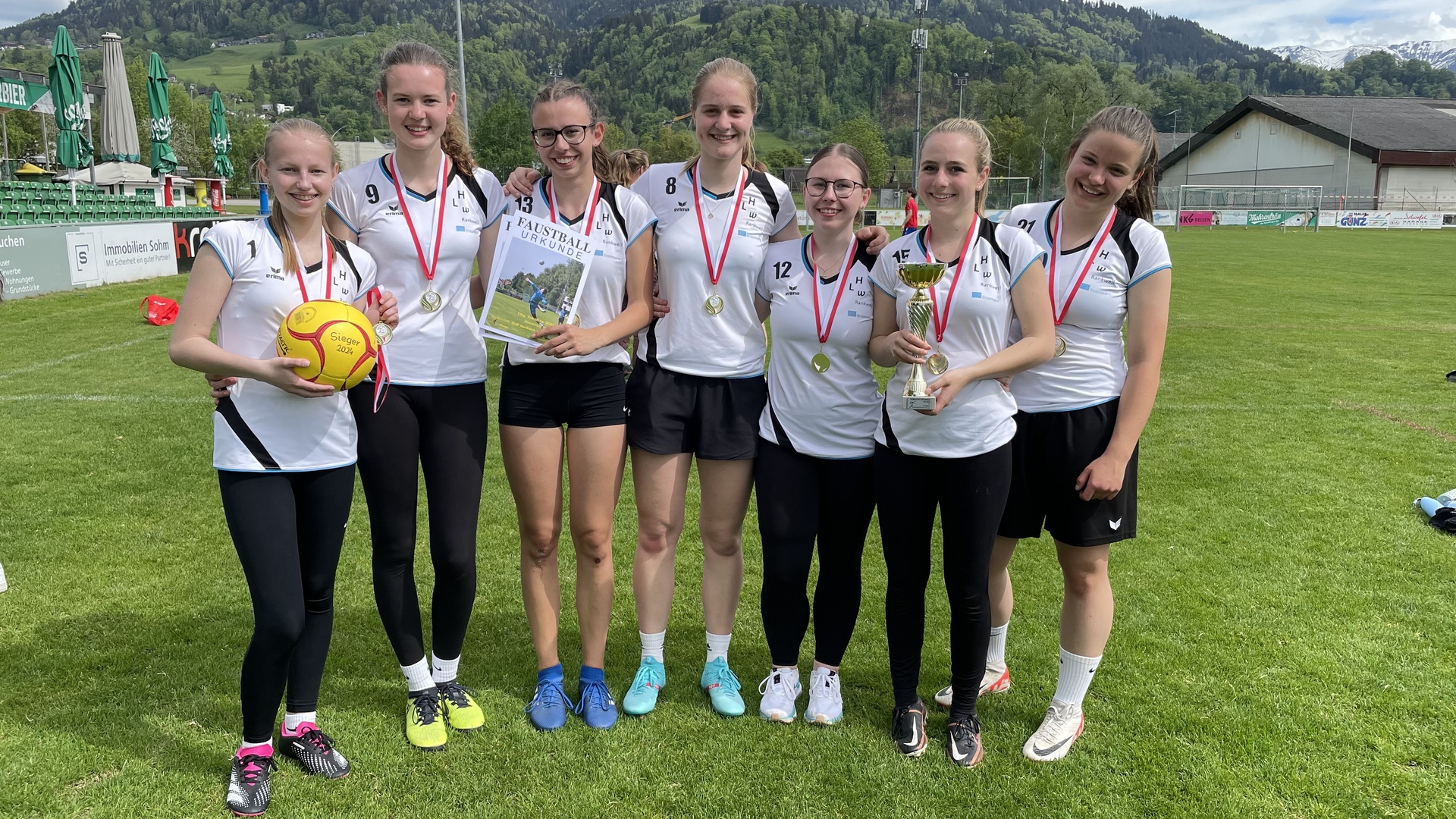 HLW Rankweil erneut Landesmeister beim Faustball Schulcup am 2. Mai 2024 in Haselstauden